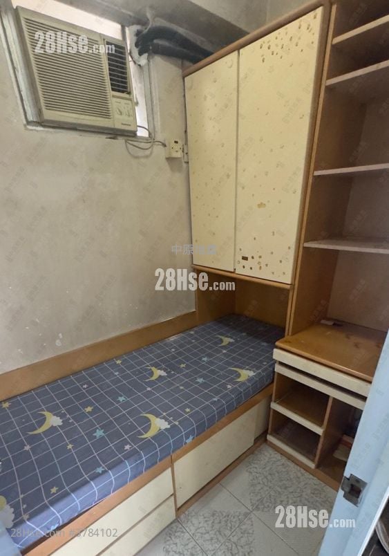 Hong Lai Garden Sell 3 Bedrooms 473 ft²