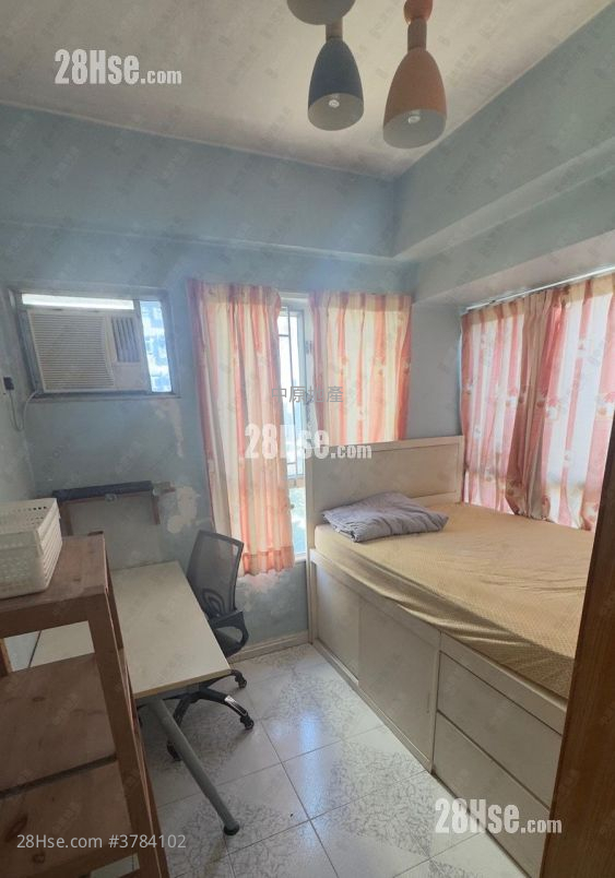 Hong Lai Garden Sell 3 Bedrooms 473 ft²