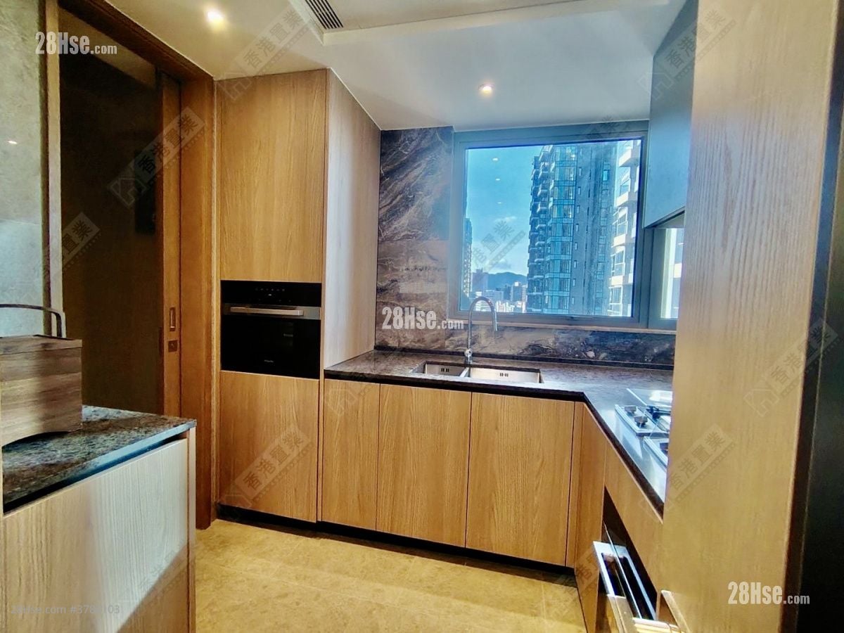 In One Sell 3 Bedrooms 941 ft²