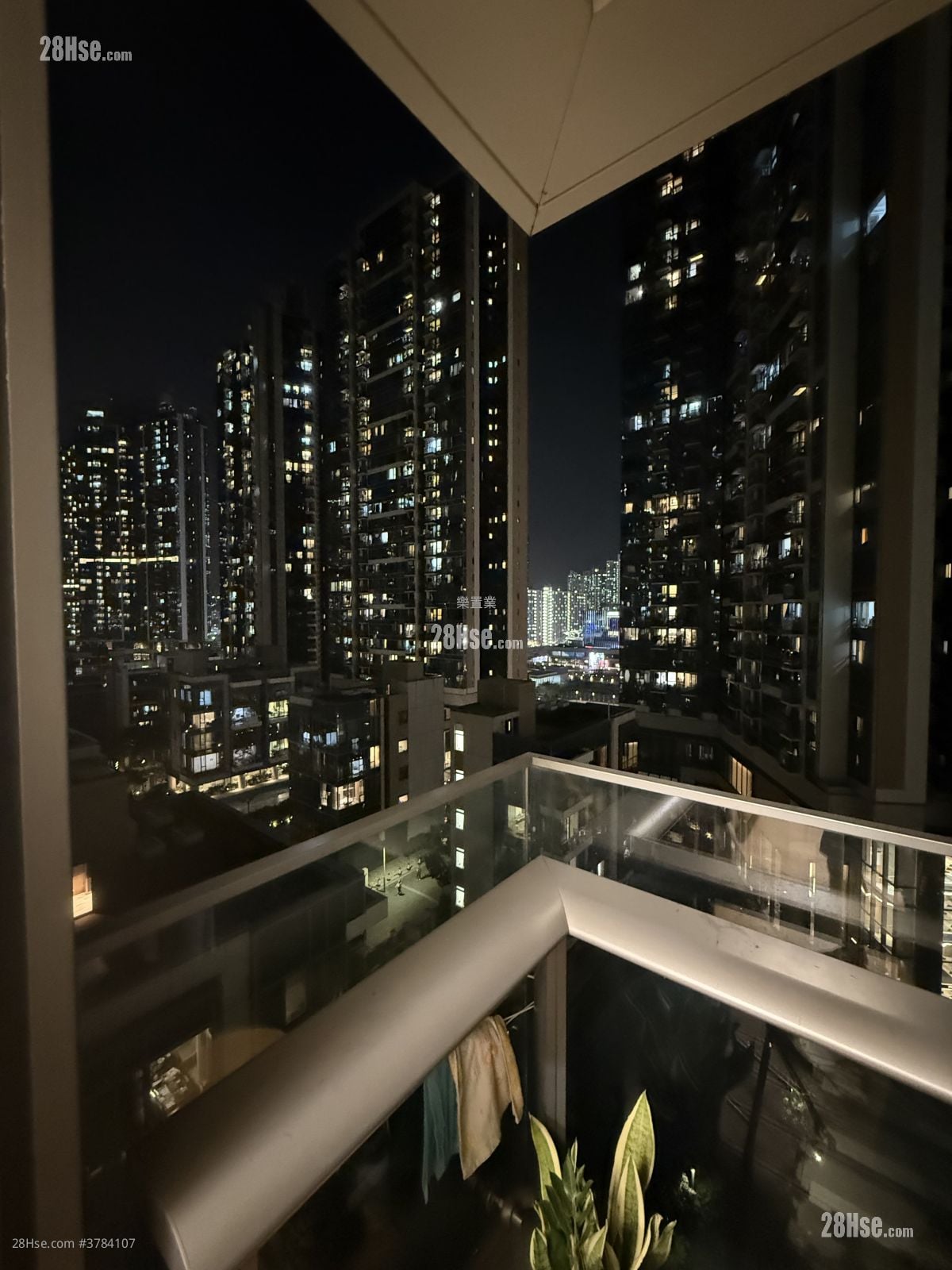 One Kai Tak(I) Sell 2 Bedrooms , 1 Bathroom 525 ft²