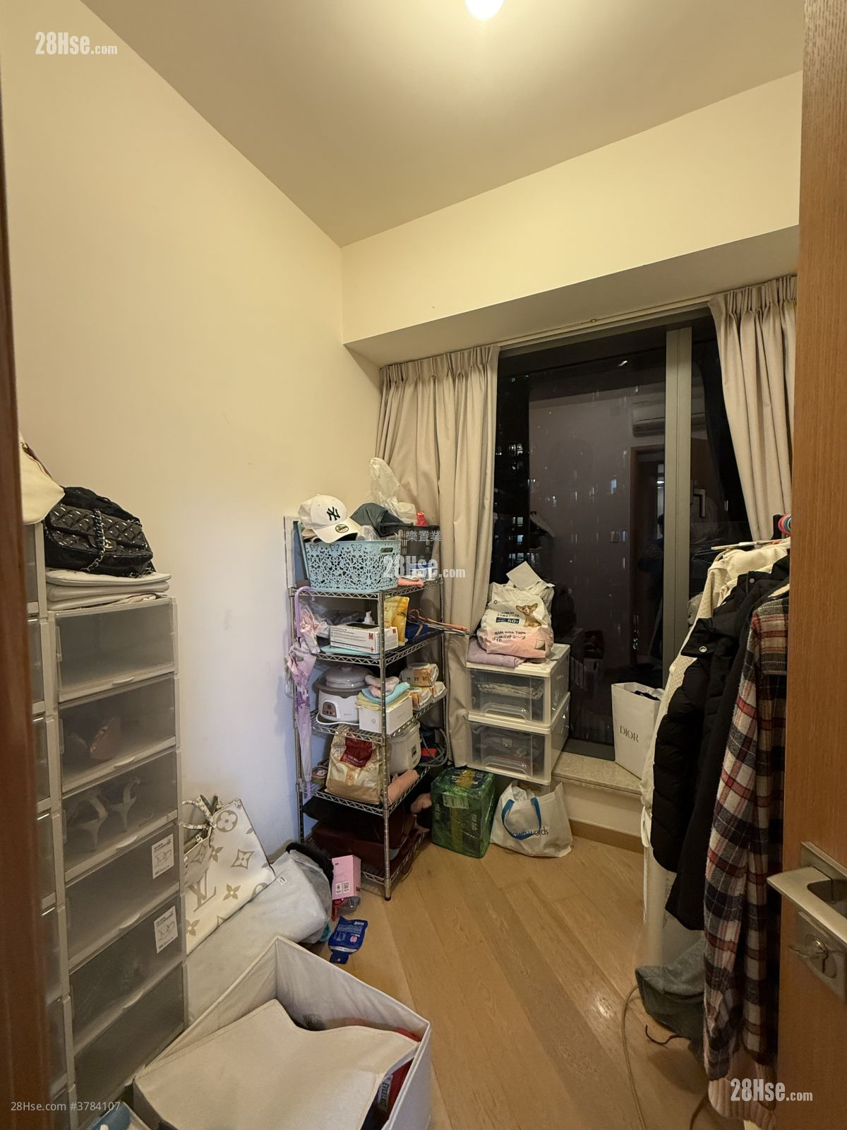 One Kai Tak(I) Sell 2 Bedrooms , 1 Bathroom 525 ft²