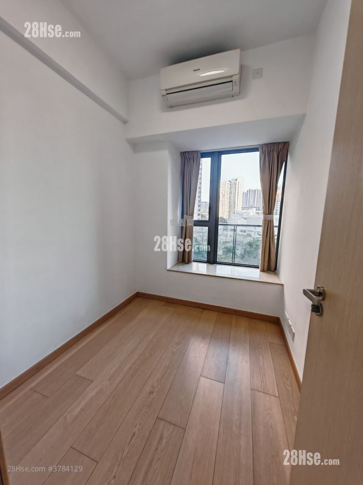 The Wings Rental 4 Bedrooms , 3 Bathrooms 799 ft²