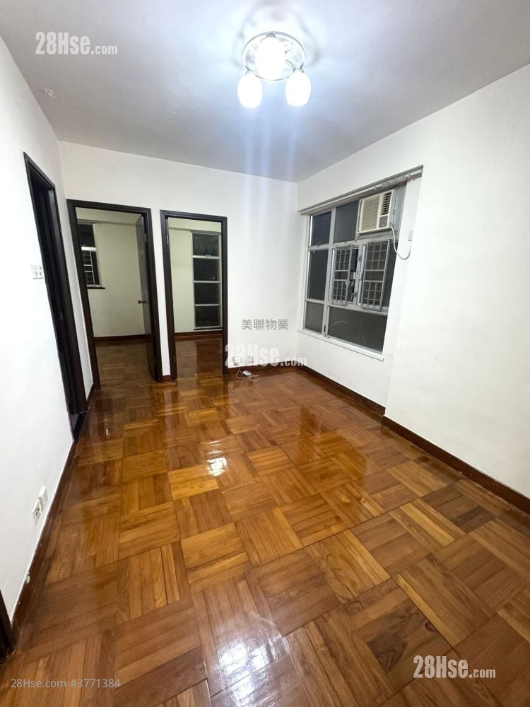 Cheerful Park Sell 2 Bedrooms 378 ft²