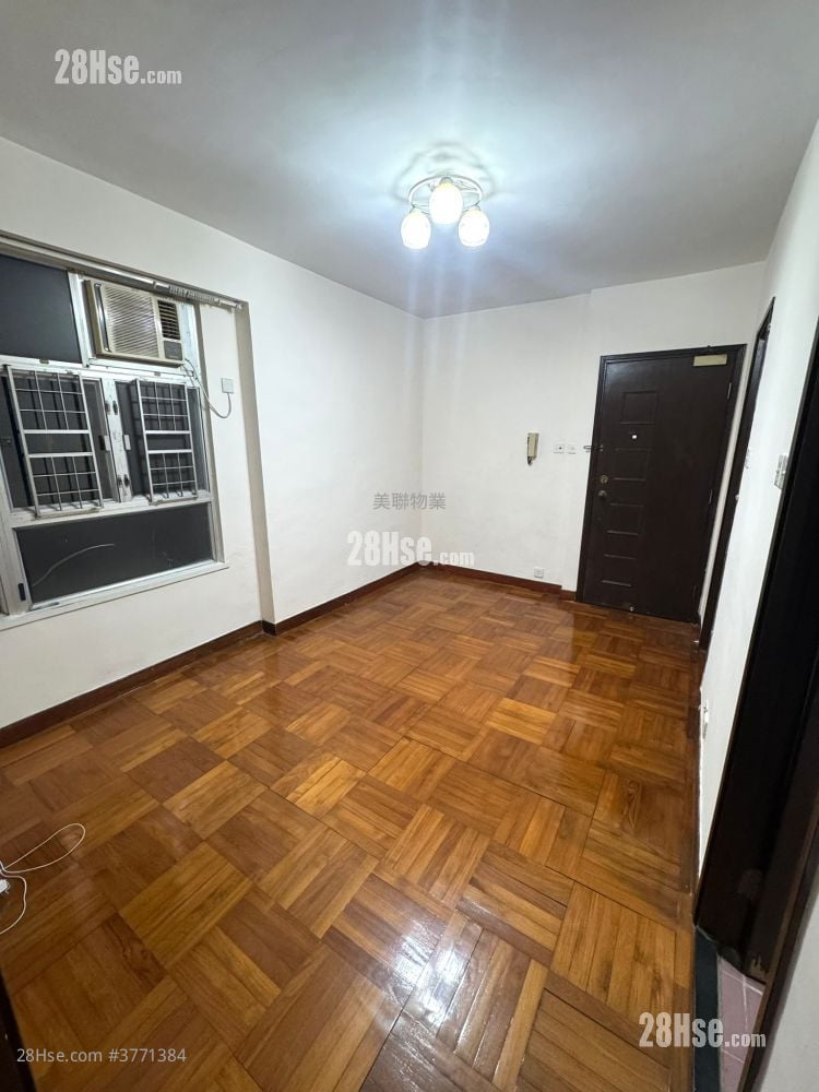 Cheerful Park Sell 2 Bedrooms 378 ft²