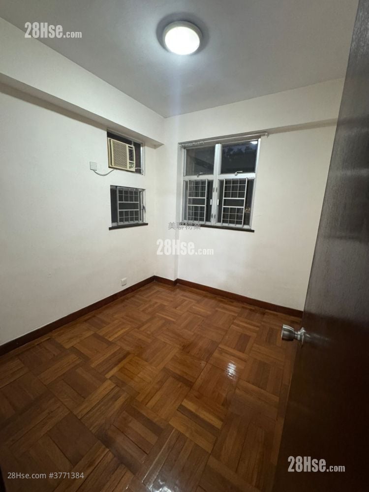 Cheerful Park Sell 2 Bedrooms 378 ft²