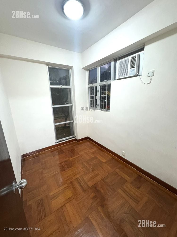 Cheerful Park Sell 2 Bedrooms 378 ft²