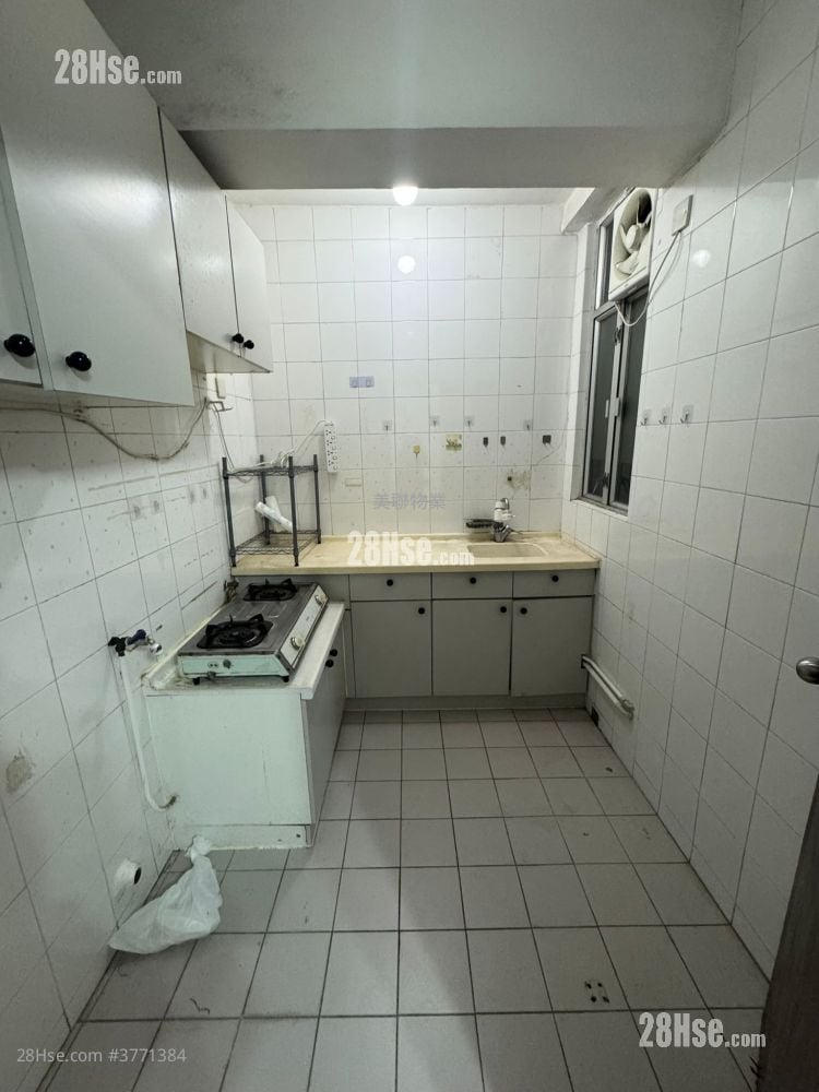 Cheerful Park Sell 2 Bedrooms 378 ft²