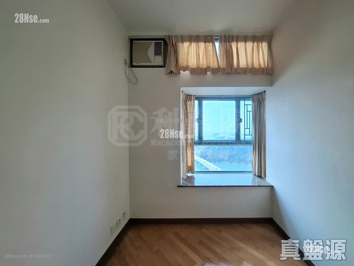 Tung Chung Crescent Rental 3 Bedrooms , 2 Bathrooms 821 ft²