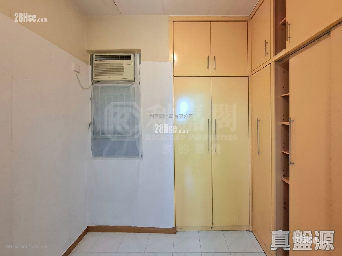 Tung Chung Crescent Rental 3 Bedrooms , 2 Bathrooms 821 ft²