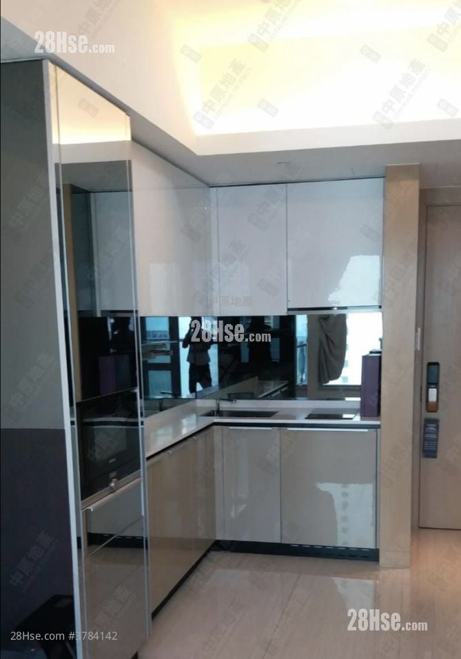 Cullinan West Sell 1 Bedroom 349 ft²