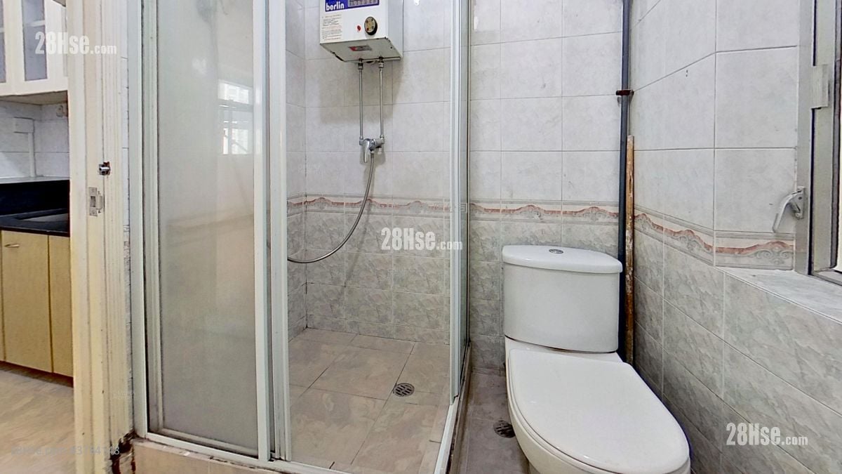 bathroom: Tai Foo House Rental 1 Bedroom , 1 Bathroom 312 ft²