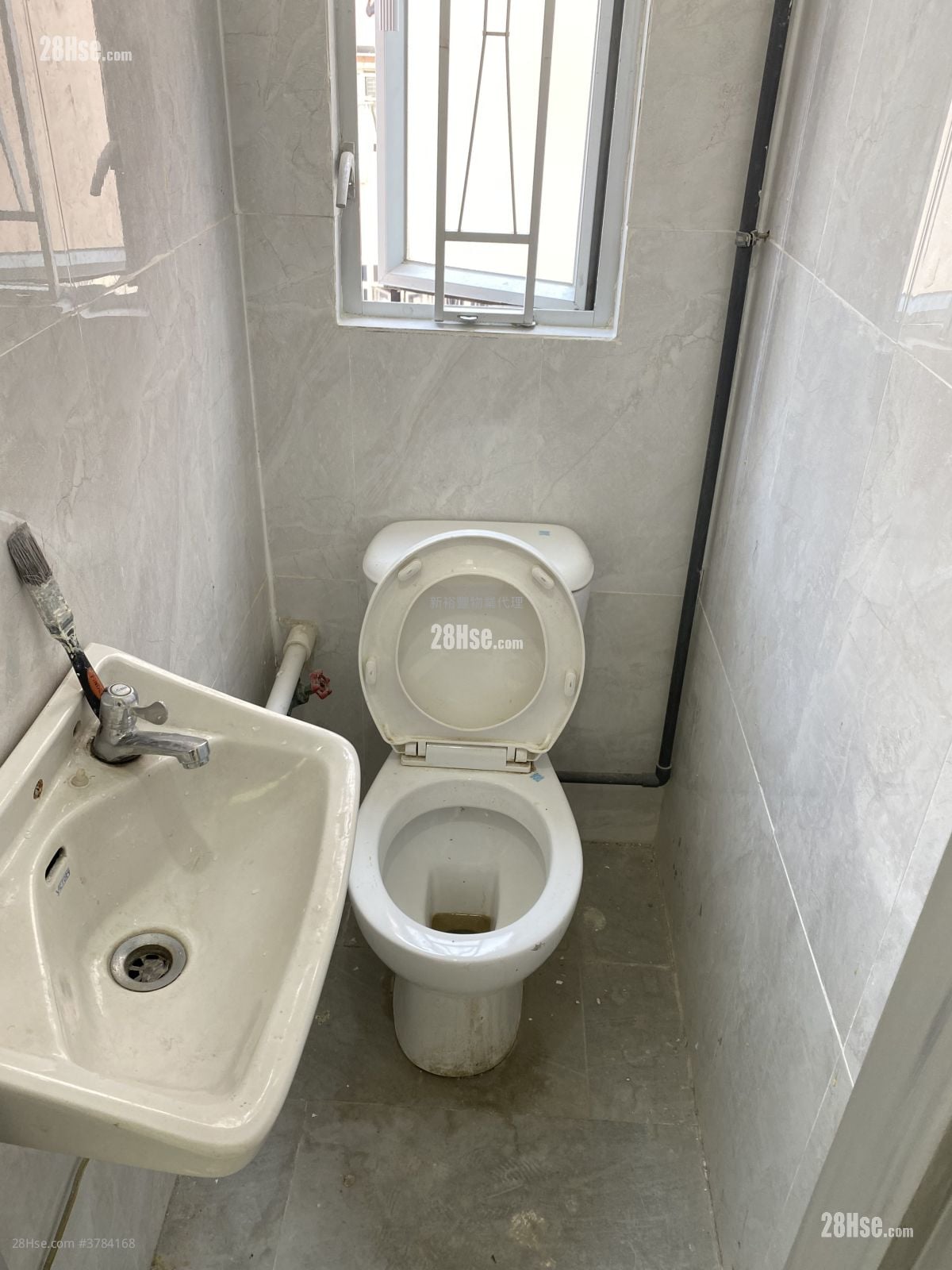 Wing Yip Commercial Building Rental Studio