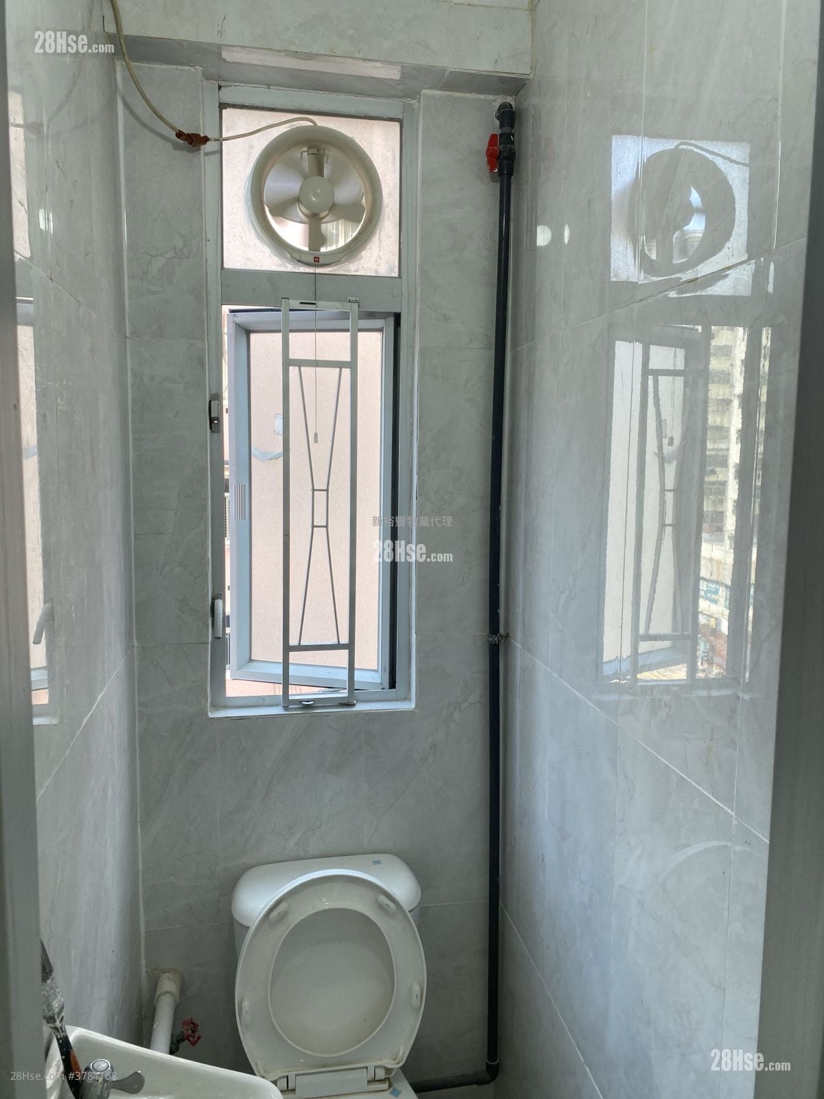 Wing Yip Commercial Building Rental Studio