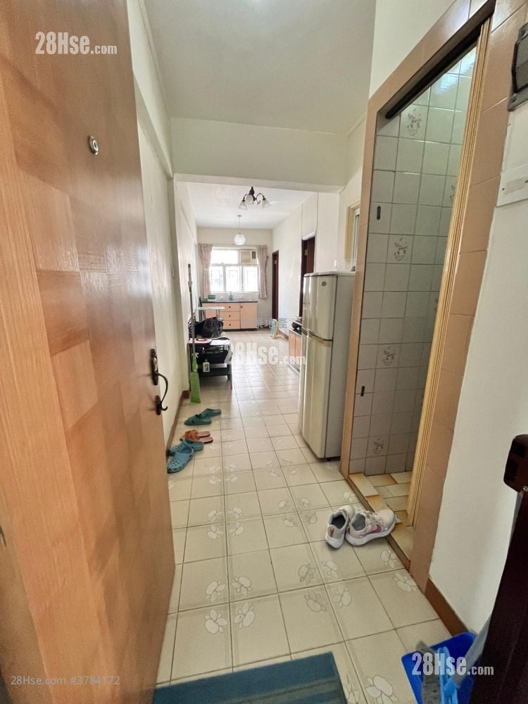 Tung Po Building Sell 2 Bedrooms , 2 Bathrooms 351 ft²