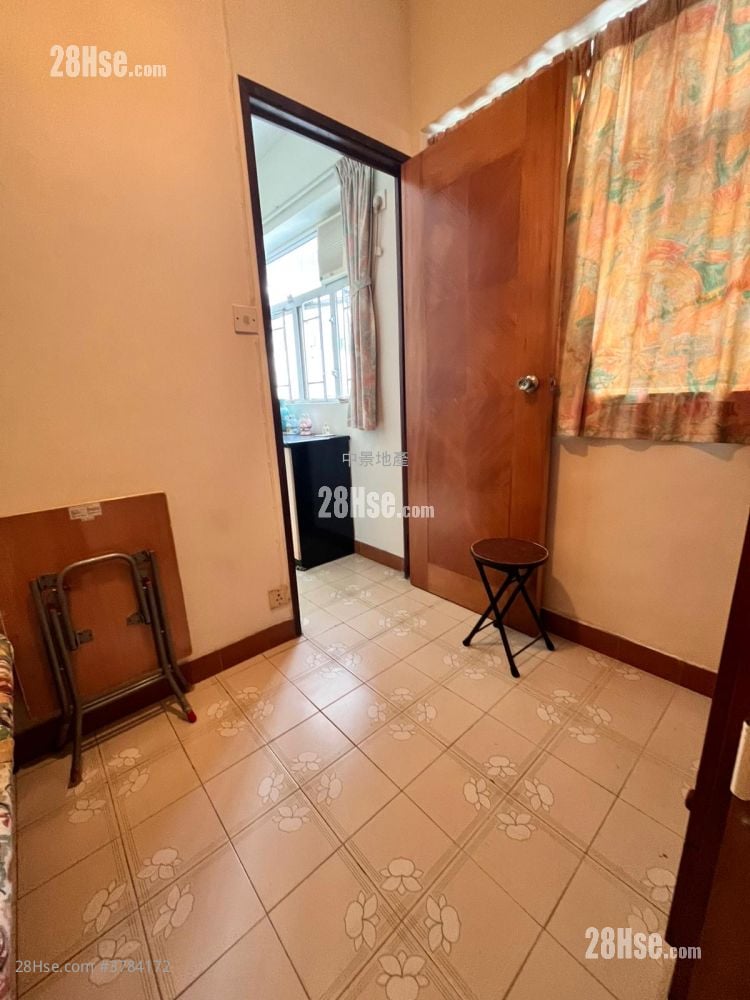 Tung Po Building Sell 2 Bedrooms , 2 Bathrooms 351 ft²
