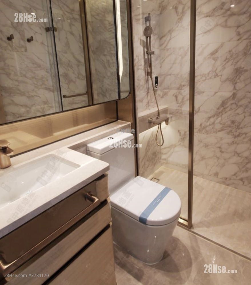 Grand Victoria Sell 2 Bedrooms 448 ft²