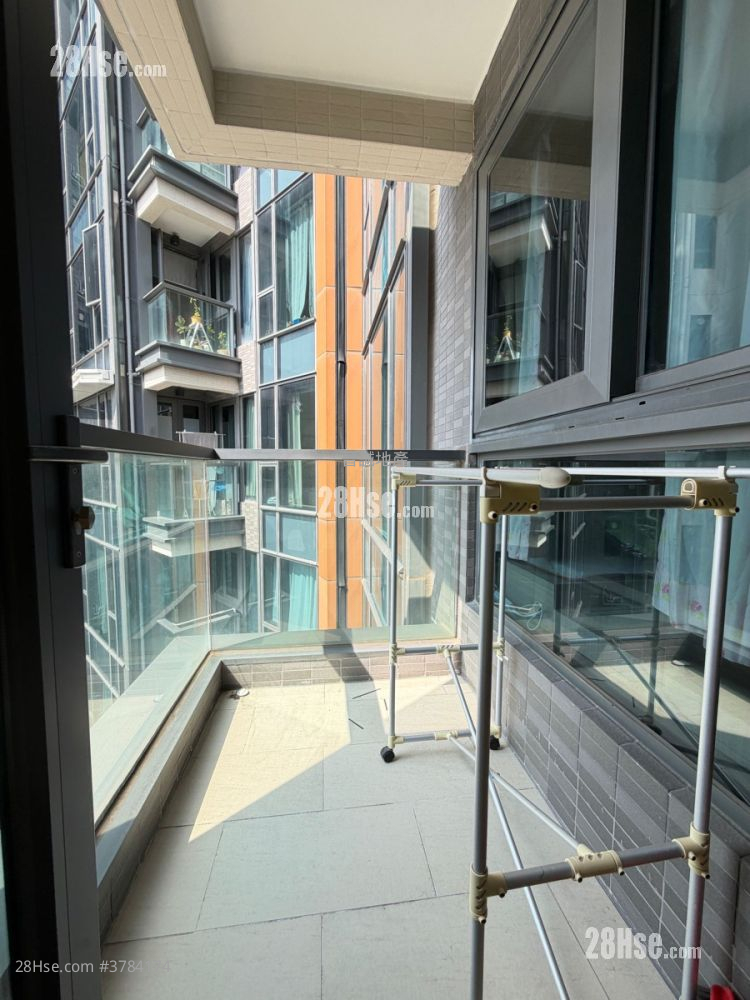 The Bloomsway Sell 4 Bedrooms , 3 Bathrooms 892 ft²