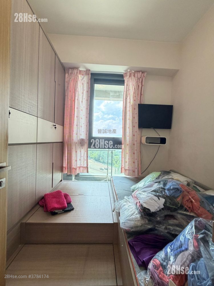 The Bloomsway Sell 4 Bedrooms , 3 Bathrooms 892 ft²