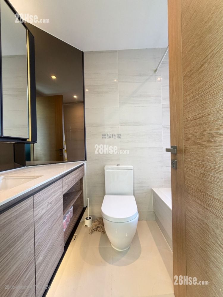 The Bloomsway Sell 4 Bedrooms , 3 Bathrooms 892 ft²