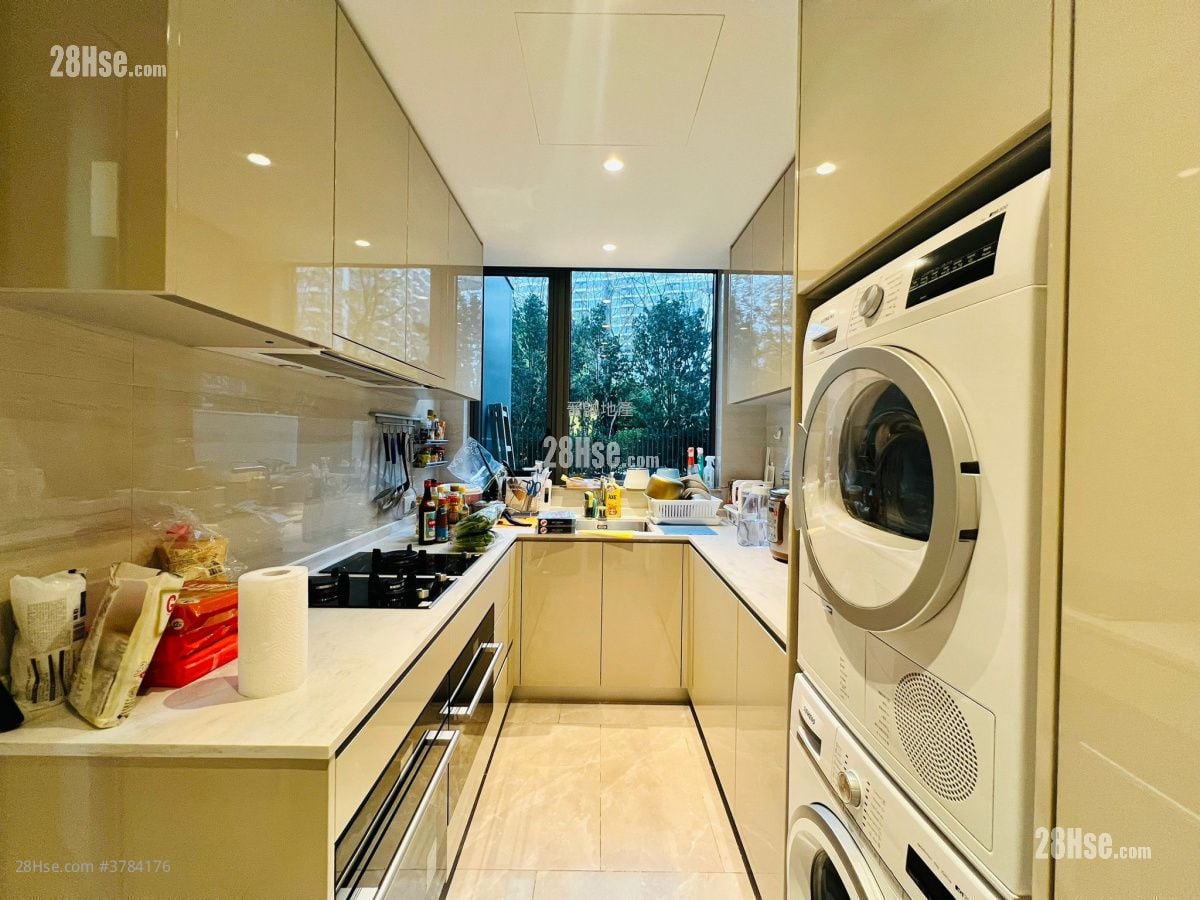 OMA OMA 售盘 4 房 , 3 浴室 1,019 平方尺