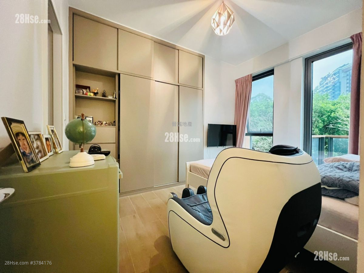 OMA OMA 售盘 4 房 , 3 浴室 1,019 平方尺