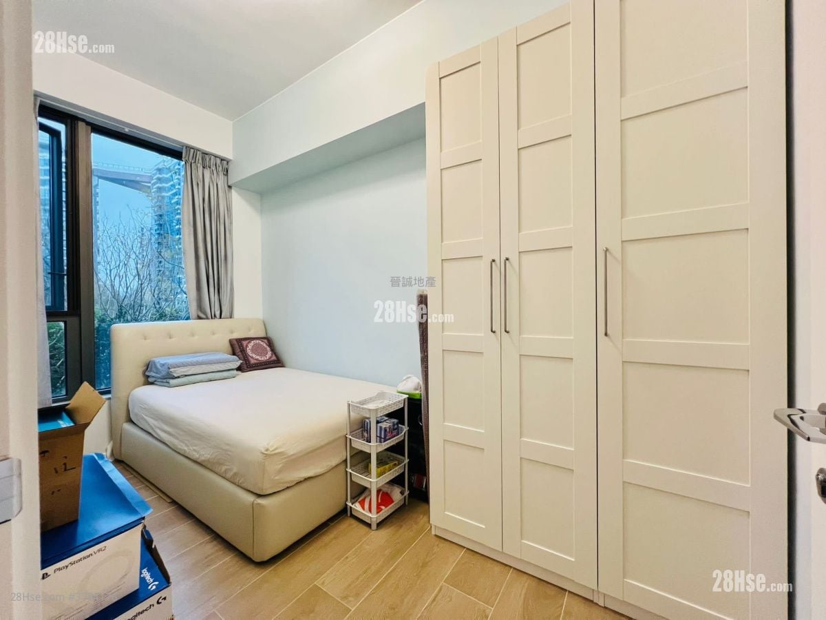 OMA OMA 售盘 4 房 , 3 浴室 1,019 平方尺