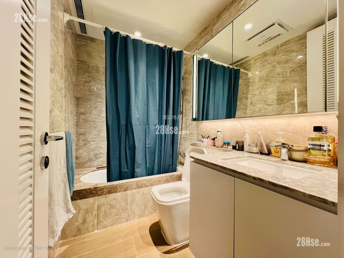 OMA OMA 售盘 4 房 , 3 浴室 1,019 平方尺