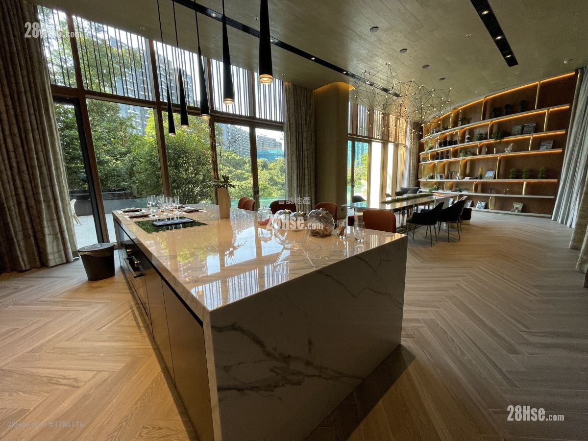 OMA OMA 售盘 4 房 , 3 浴室 1,019 平方尺