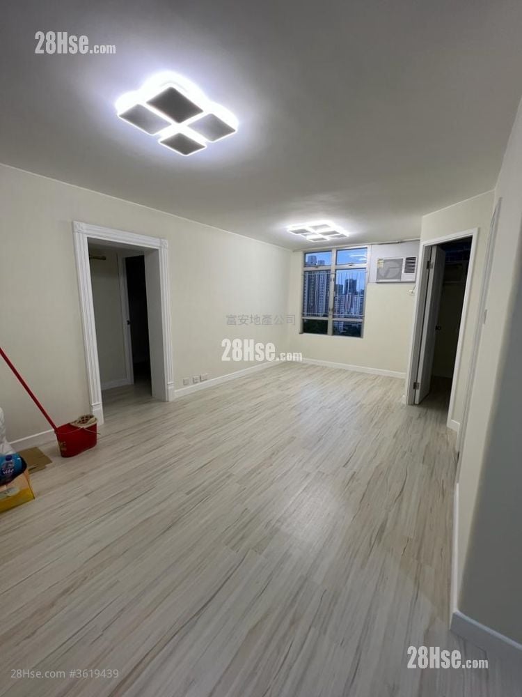 曉麗苑 售盤 3 房 , 1 浴室 604 平方呎