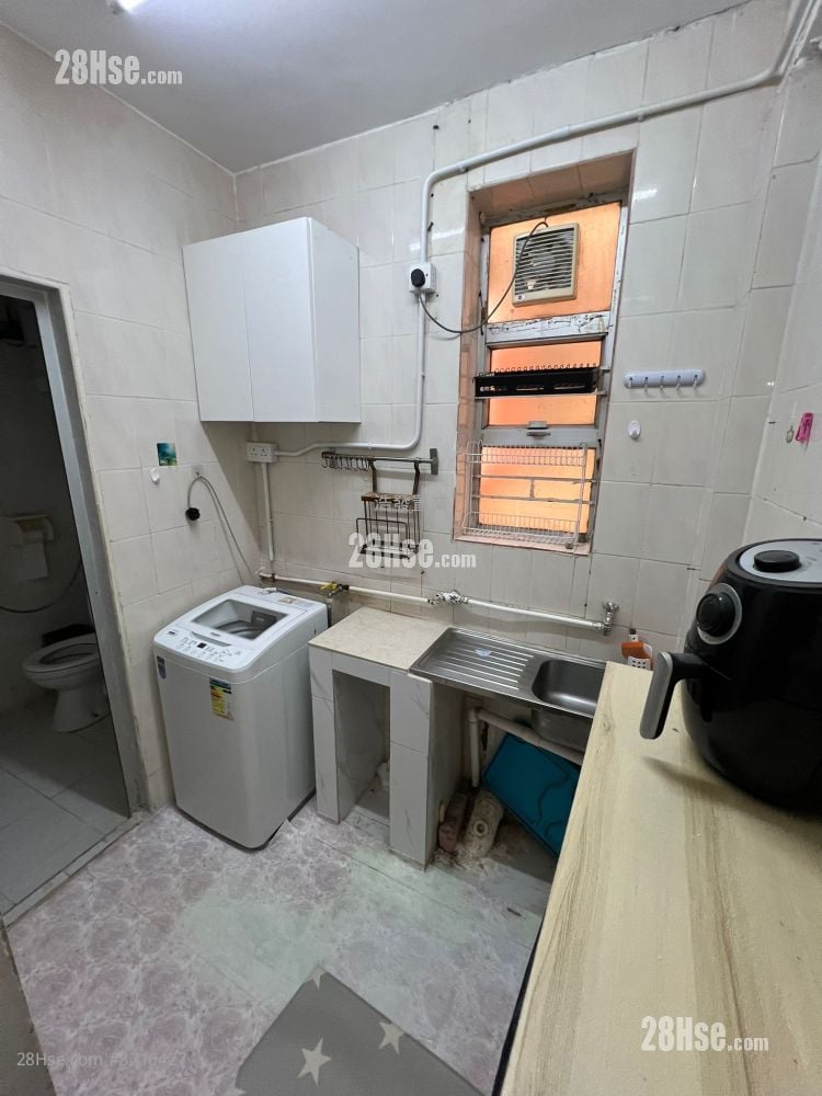 村屋 租盘 300 平方尺