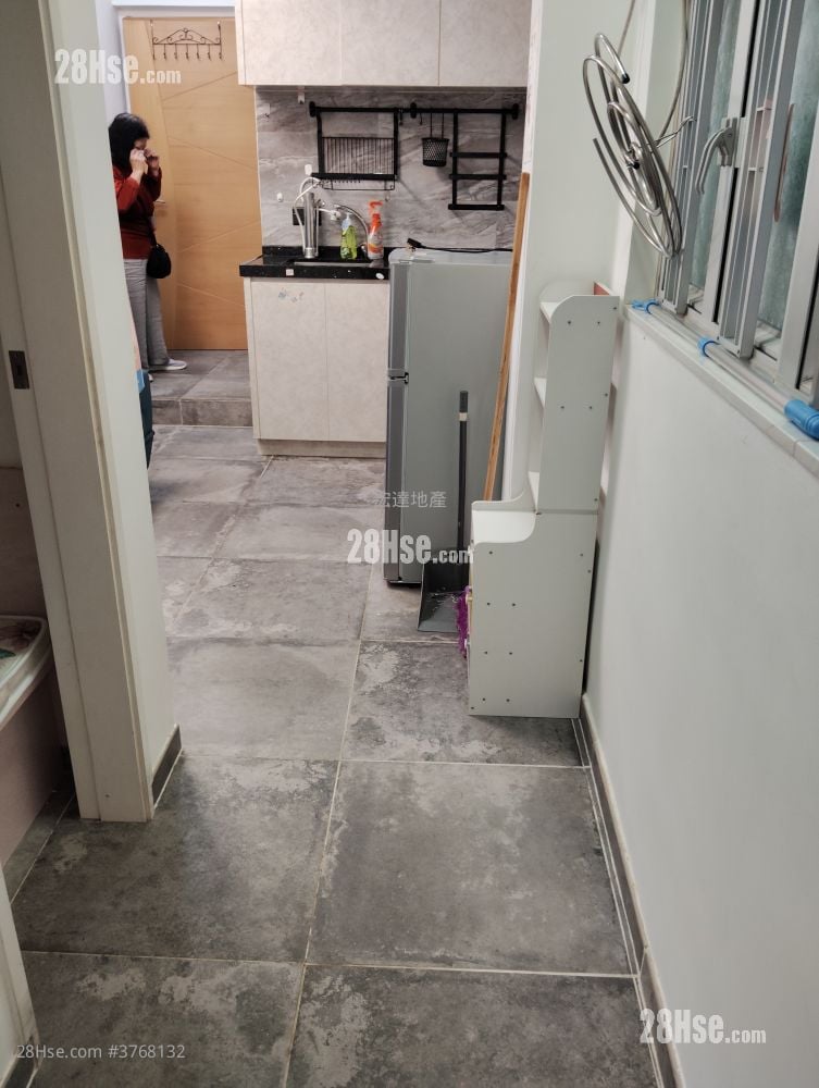 永隆大厦 租盘 2 房 , 1 浴室 220 平方尺