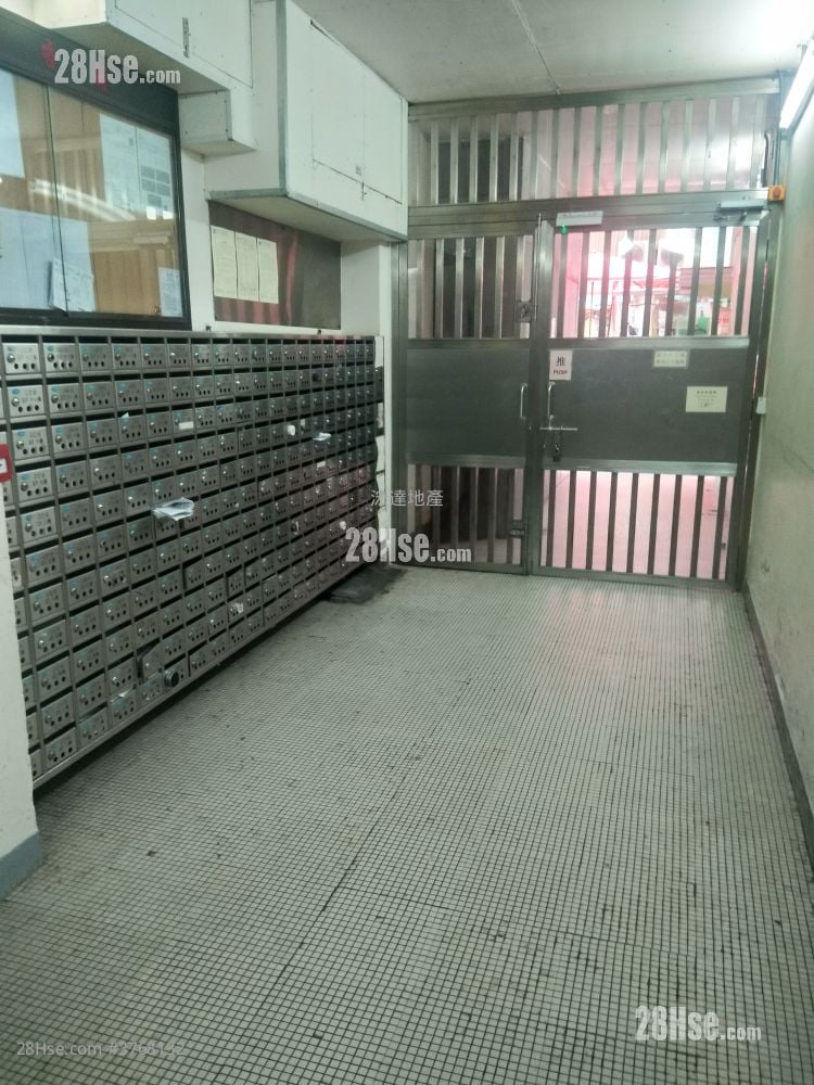 永隆大厦 租盘 2 房 , 1 浴室 220 平方尺