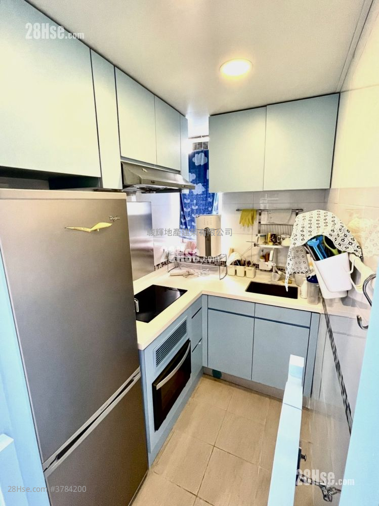 The Prominence Sell 1 Bedroom , 1 Bathroom 335 ft²