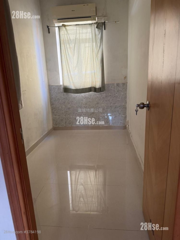 村屋 租盘 1 浴室 600 平方尺