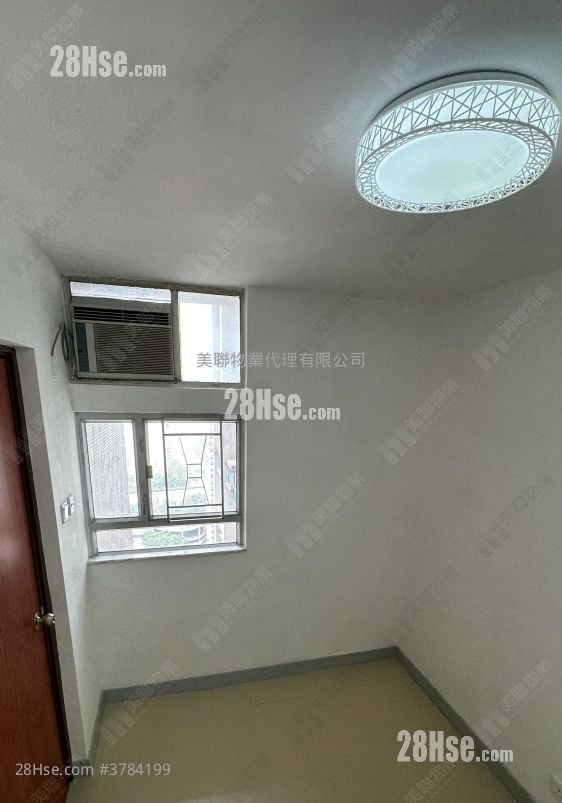 Siu Lun Court Sell 2 Bedrooms 401 ft²