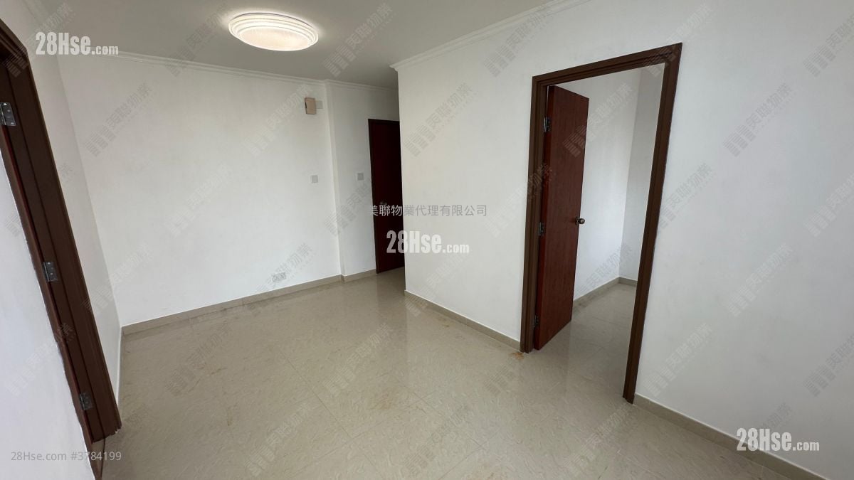 Siu Lun Court Sell 2 Bedrooms 401 ft²