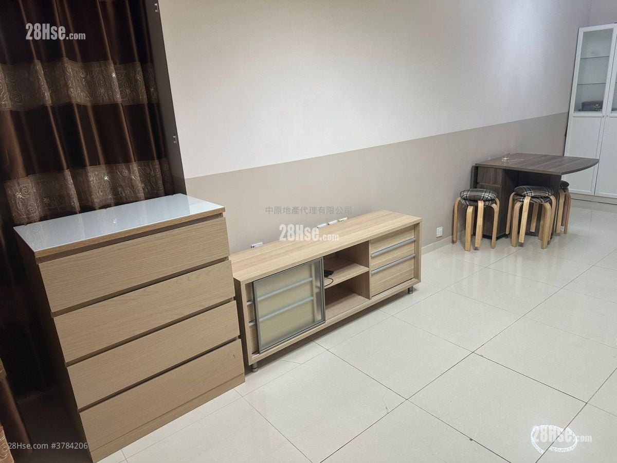 东堤湾畔 售盘 2 房 590 平方尺