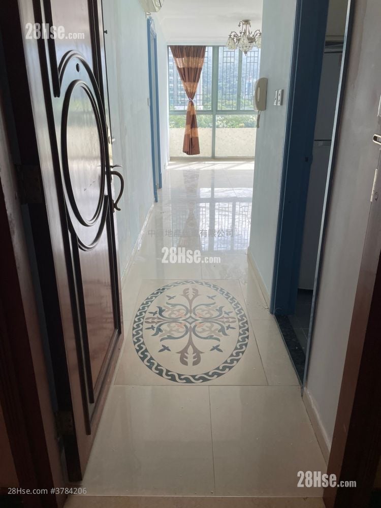 东堤湾畔 售盘 2 房 590 平方尺