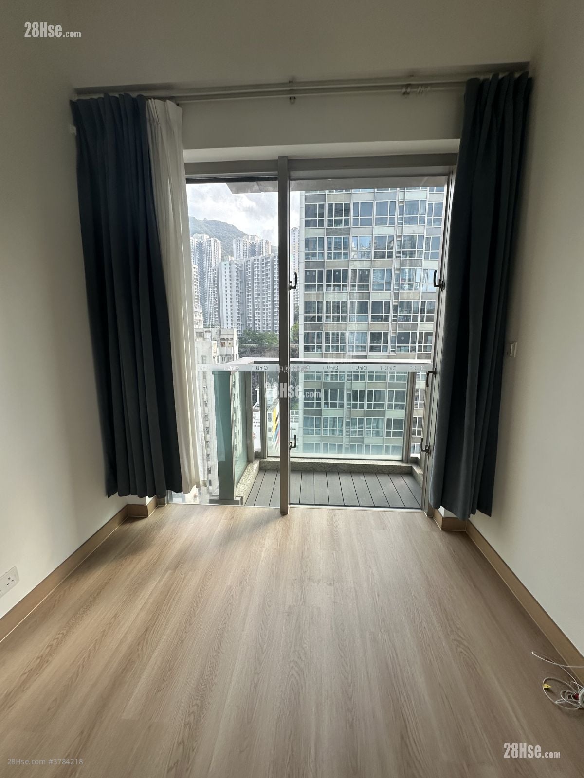 Iuniq Grand Rental 2 Bedrooms , 1 Bathroom 490 ft²