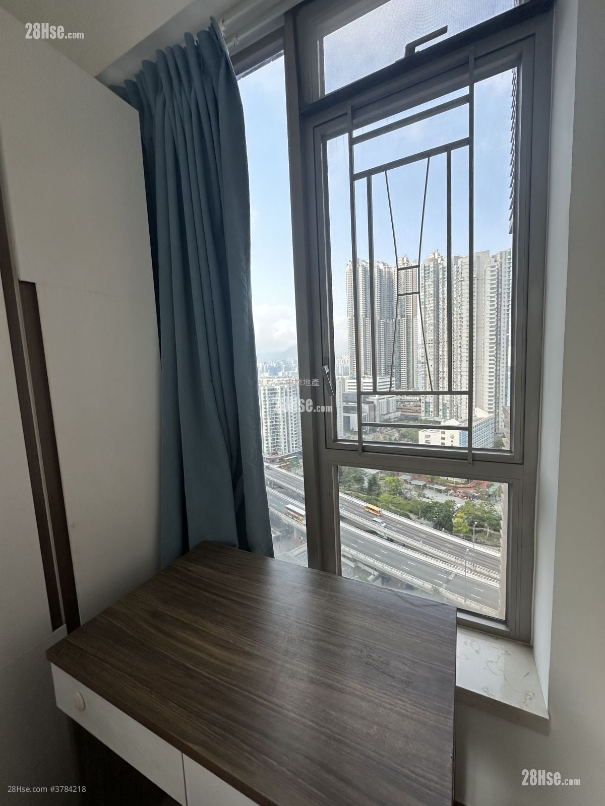 Iuniq Grand Rental 2 Bedrooms , 1 Bathroom 490 ft²