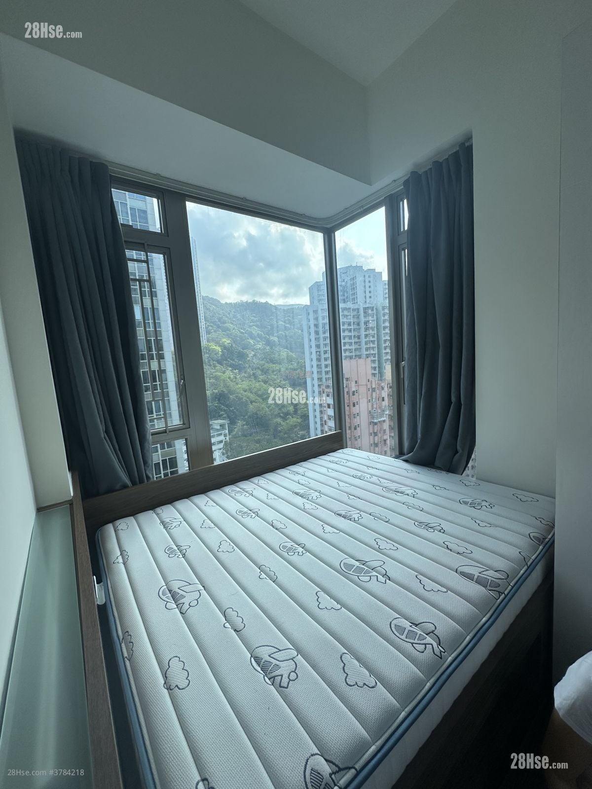 Iuniq Grand Rental 2 Bedrooms , 1 Bathroom 490 ft²