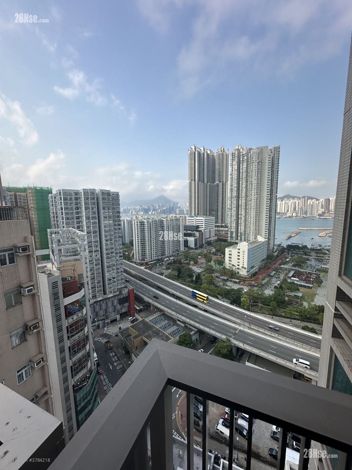 Iuniq Grand Rental 2 Bedrooms , 1 Bathroom 490 ft²