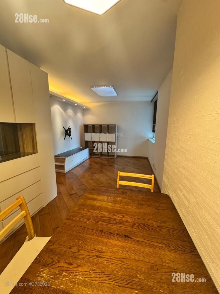 Harbour Place Sell 3 Bedrooms , 1 Bathroom 593 ft²