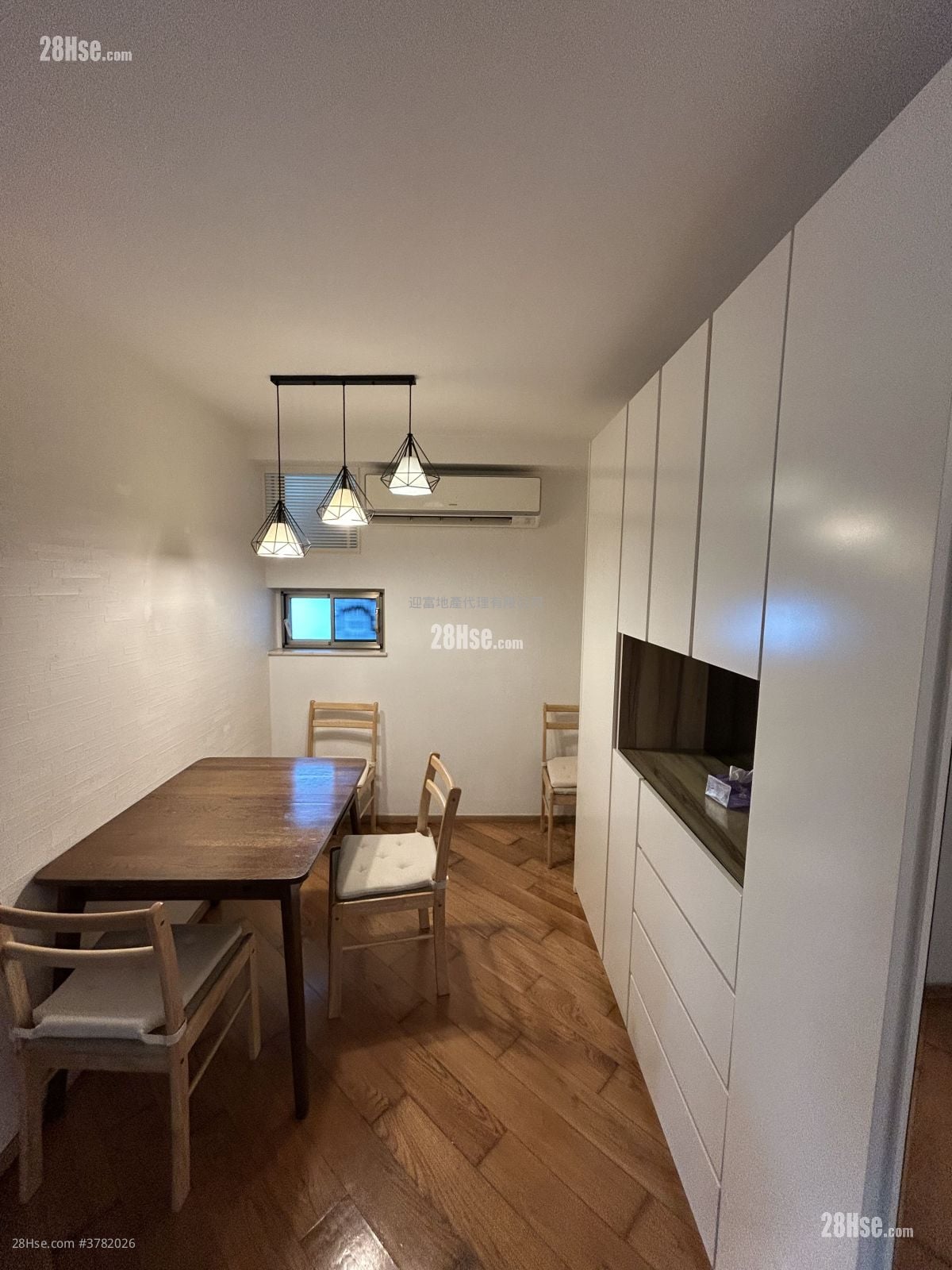 Harbour Place Sell 3 Bedrooms , 1 Bathroom 593 ft²