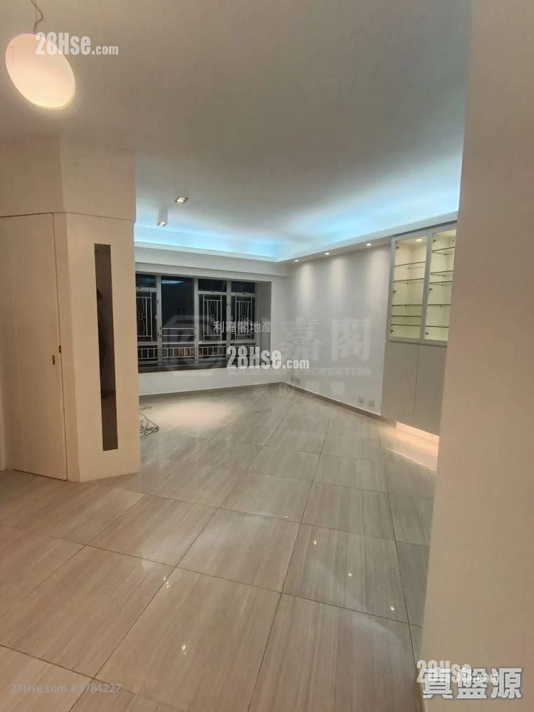 新都城 售盘 3 房 , 2 浴室 701 平方尺