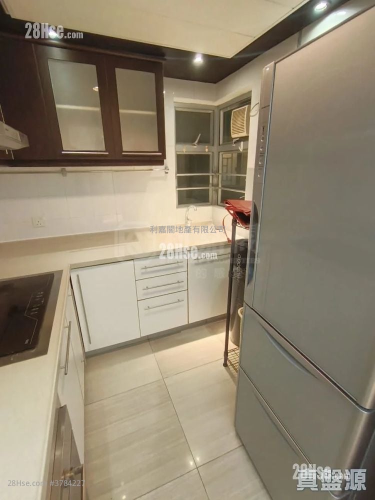 新都城 售盘 3 房 , 2 浴室 701 平方尺