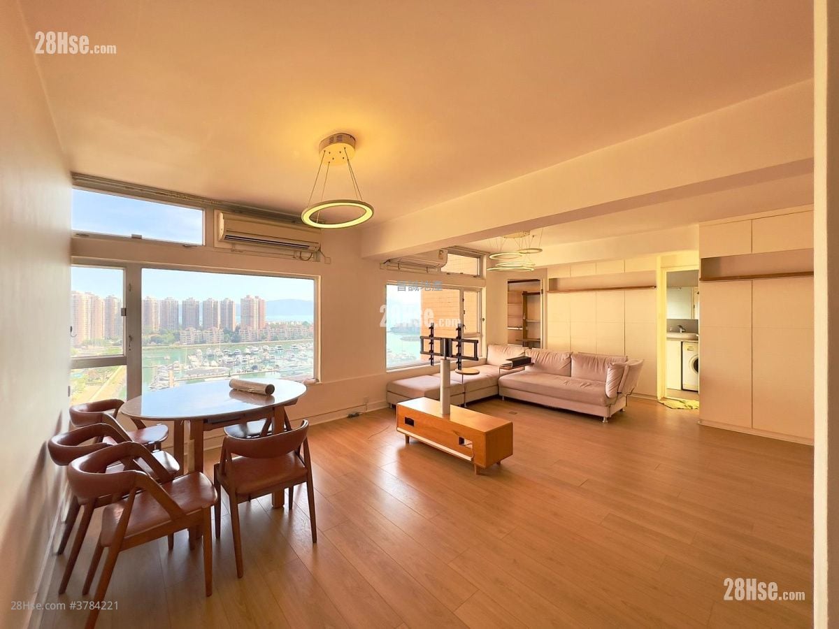 Hong Kong Gold Coast Rental 1,052 ft²