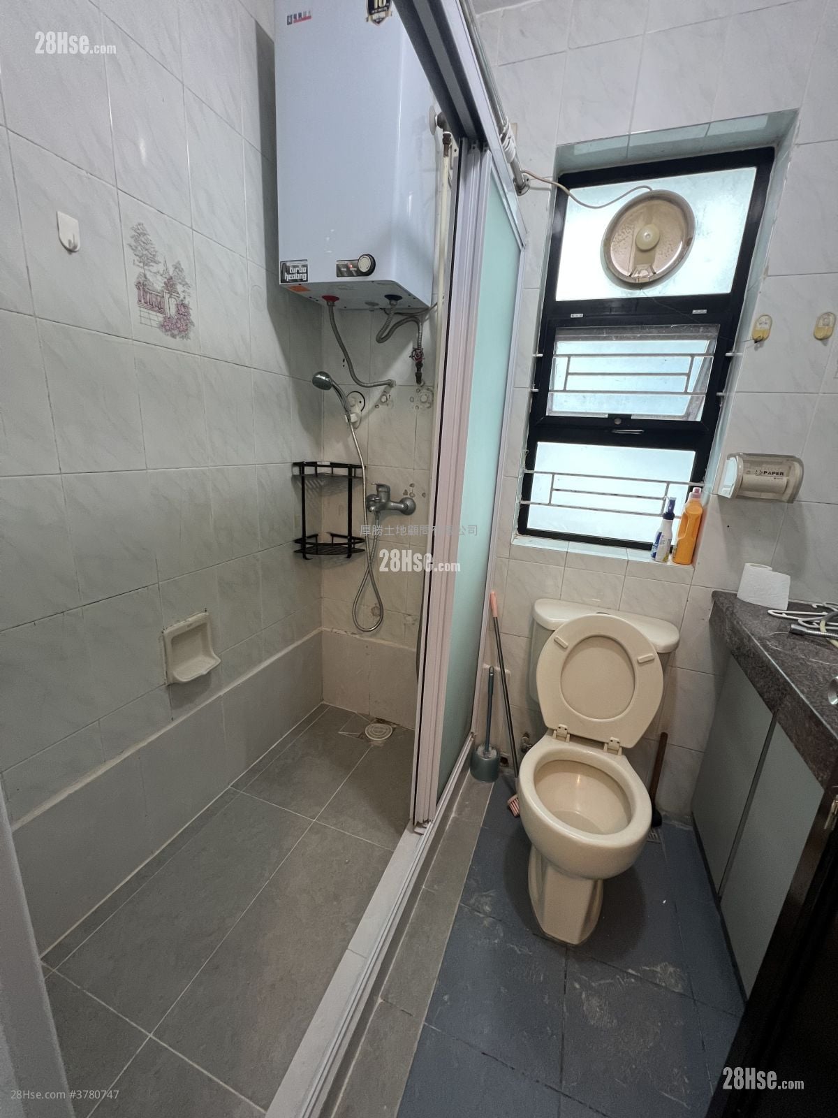 村屋 租盘 3 房 , 1 浴室 650 平方尺