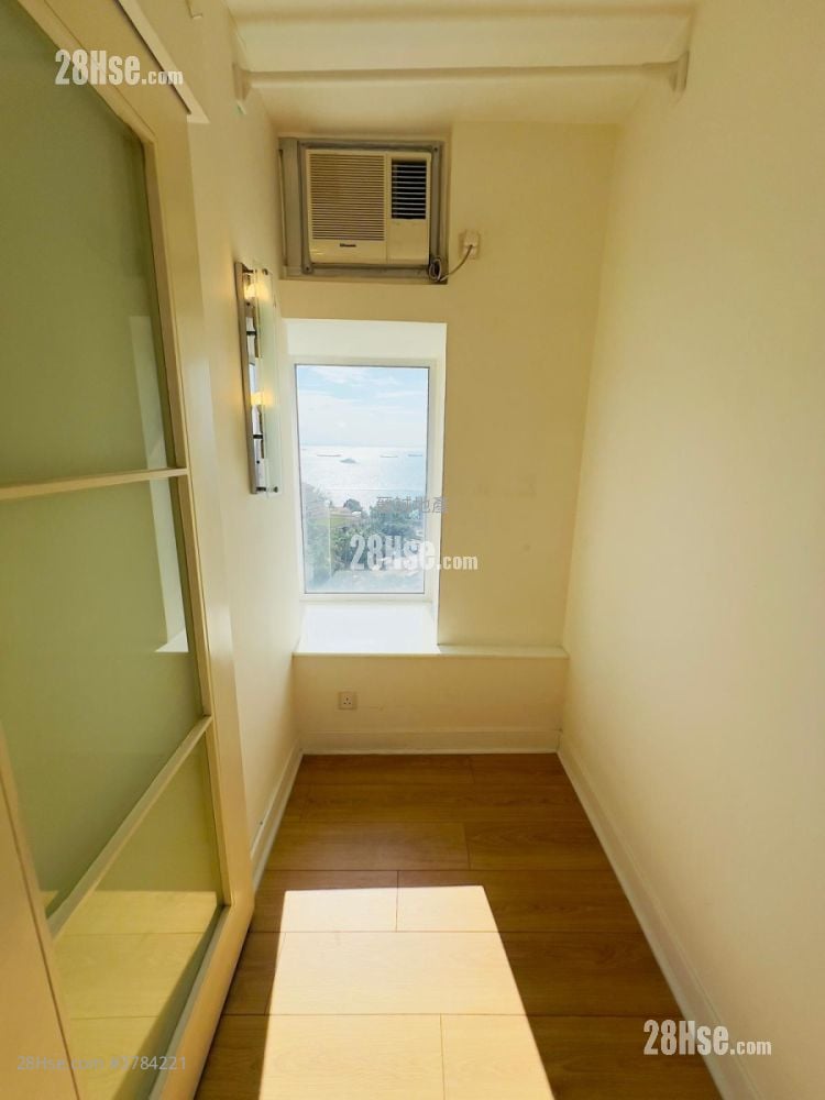 Hong Kong Gold Coast Rental 1,052 ft²