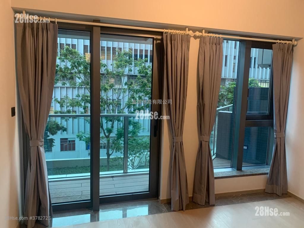 Phase 1B Of The Campton Sell Studio , 1 Bathroom 251 ft²